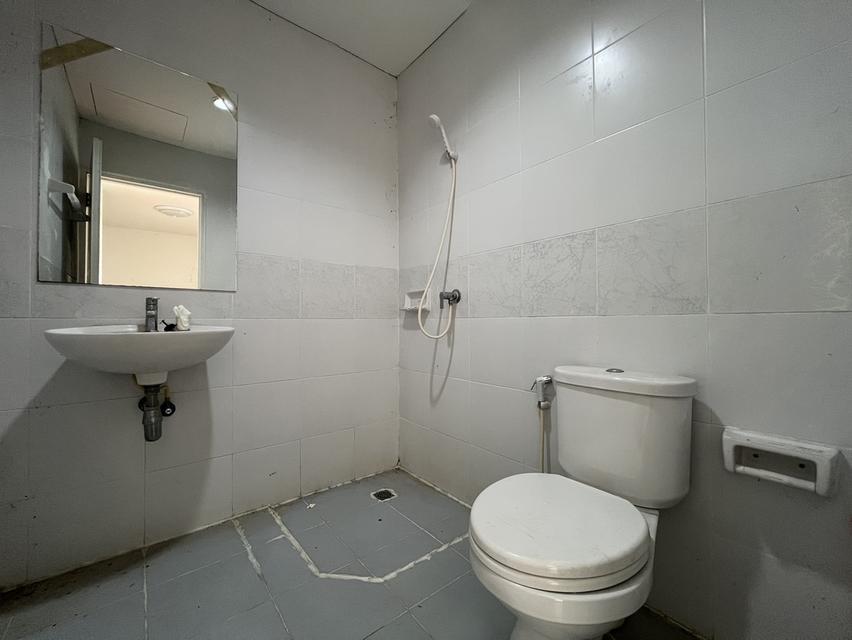 บ้านทาวน์เฮ้าส์ 2 ชั้น 3 ห้องนอน 2 ห้องน้ำ 2 จอด 11
