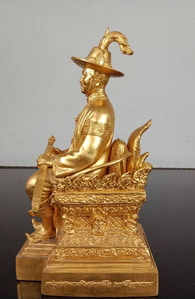 593.พระบรมรูปหล่อสมเด็จพระเจ้าตากสินมหาราช ทรงประทับนั่งบัลลังก์ รูปที่ 6