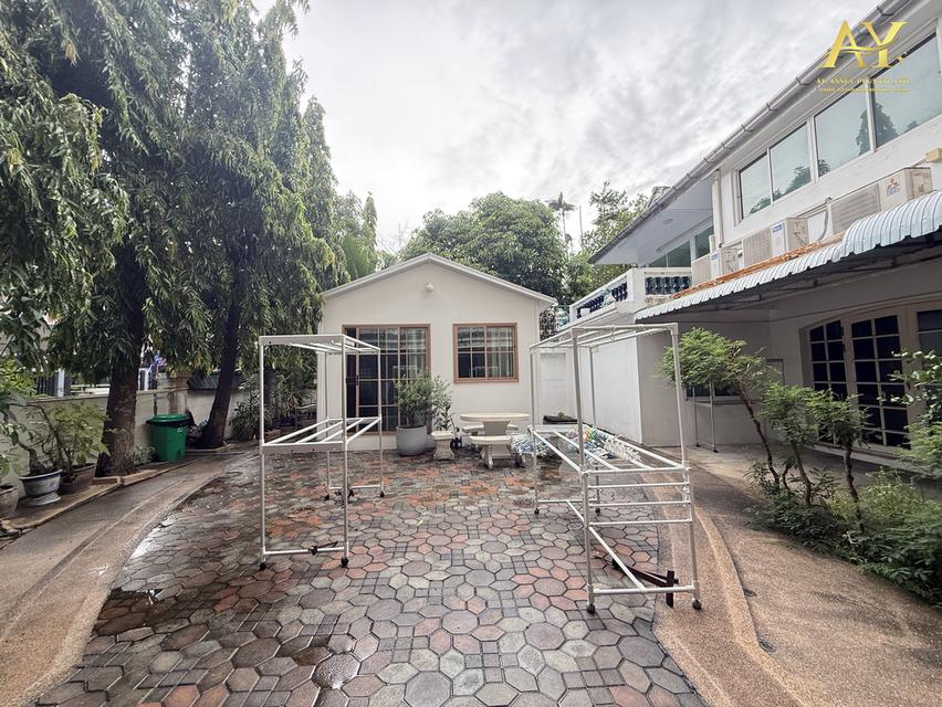 ขายที่ดินพร้อมบ้านเก่าแปลงหัวมุม #เกศินีวิลล์ (Kesinee Ville) 128 ตร.ว. ใกล้โรงเรียนนานาชาติ KIS เพียง 10 เมตร! 9