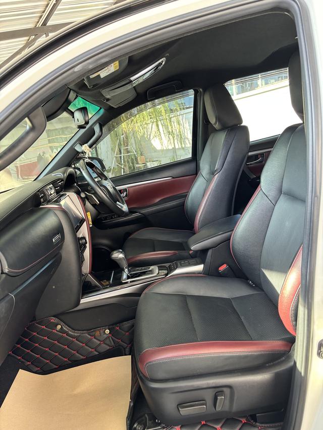 ขายรถยนต์โตโยต้าฟอร์จูนเนอร์ 2.8 รีเจนเดอร์ ปี 2022 มือเดียวเจ้าของขายเองไม่เคยเคลมไม่มีเฉี่ยวชนไม่จมน้ำ 10