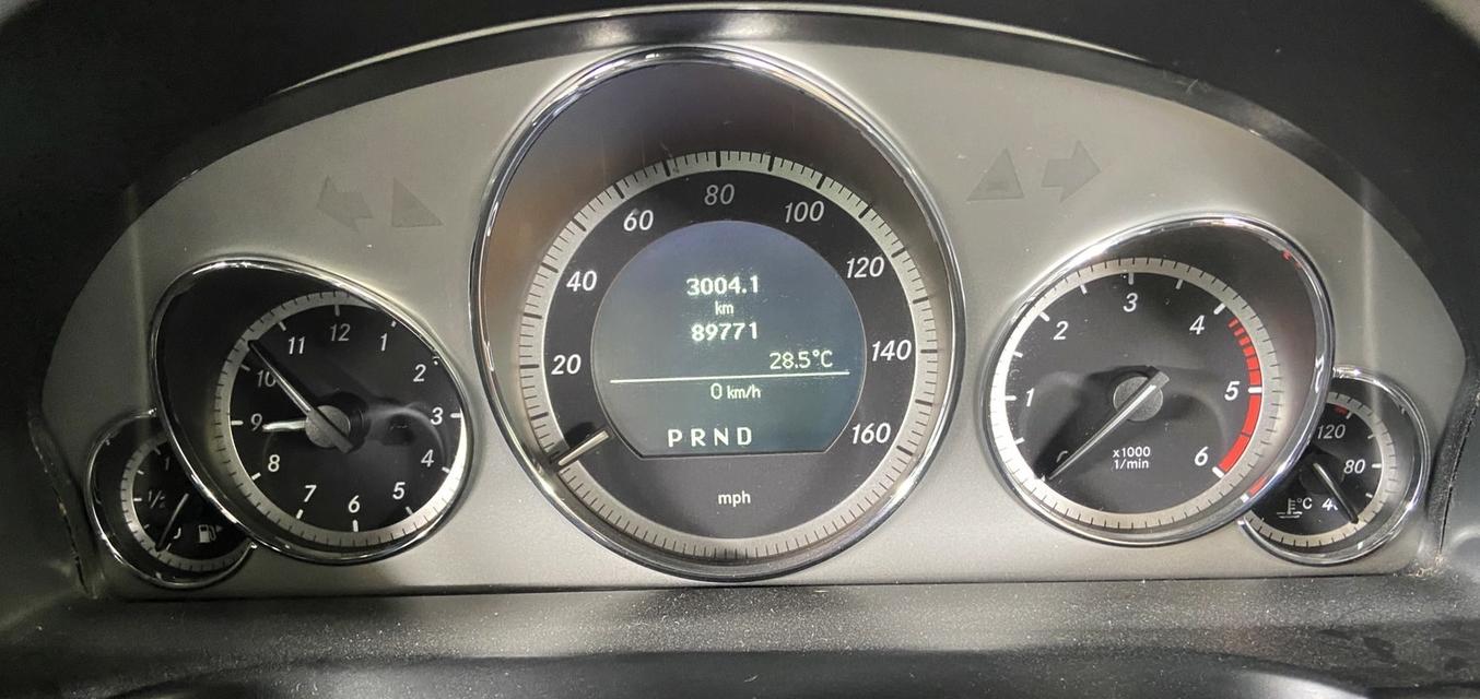 Benz E250CDI Coupe W207 รถสปอร์ตสองประตู รูปที่ 18