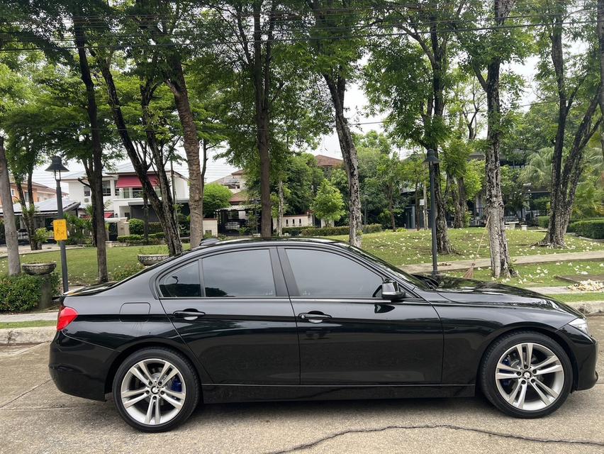  BMW 316i F30 8