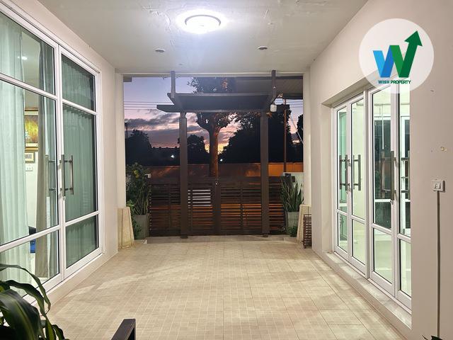 ขายบ้านขนาดครอบครัวใหญ่ 2 ชั้นพร้อมเข้าอยู่ได้เลยมีของแถมมีแอร์ เฟอร์เจอร์ จัดสวน ถังน้ำ ปั้มน้ำ เครื่องทำน้ำอุ่น 8