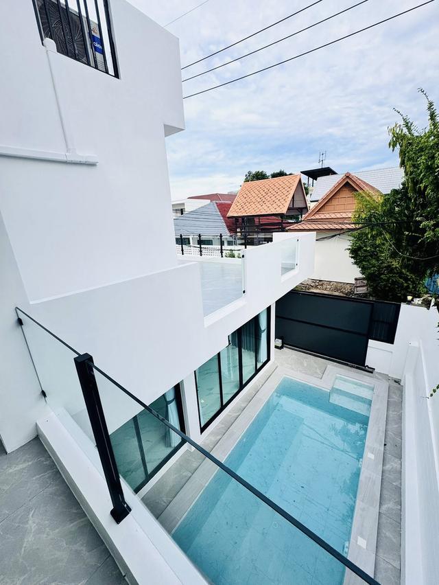 Seafront pool villa style modern Jomtien Beach 17.9 Million 7