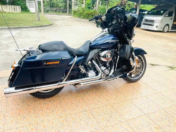 รถสภาพดี Harley Davidson Street Glide 3