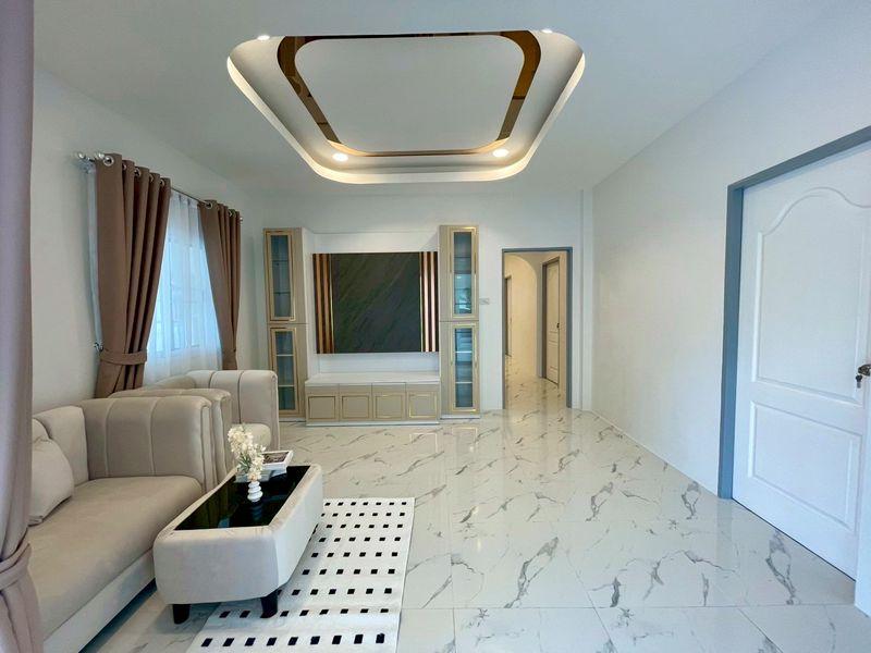 ปิดจองบ้านรีโนเวทใหม่ทั้งหลัง ทำเลติดทางออกมอเตอร์เวย์สาย7 ใกล้นิคมปิ่นทอง1 นิคมเครือสหพัฒน์ 12