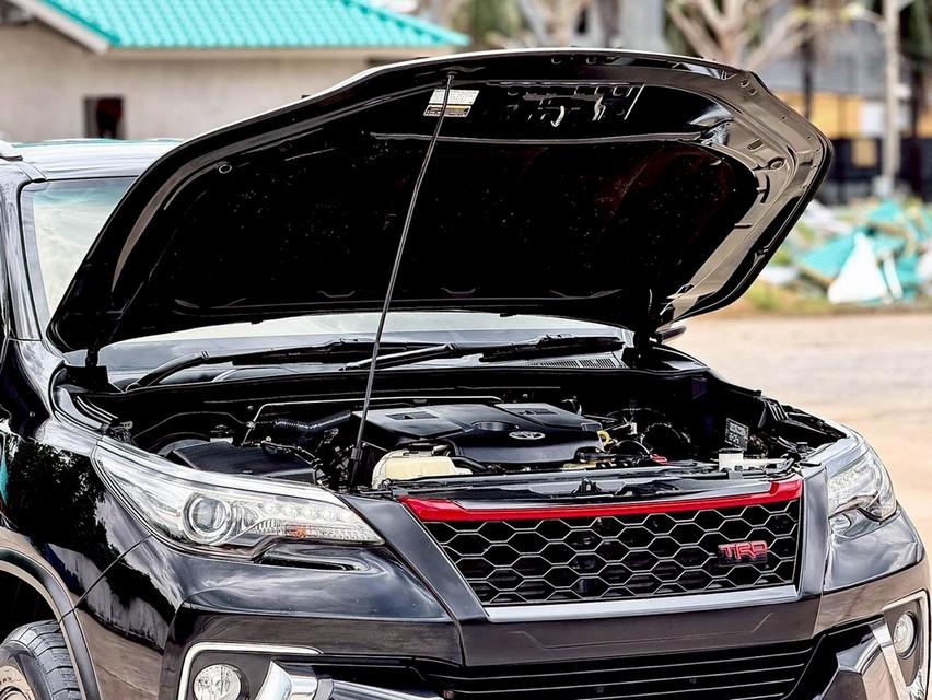Toyota Fortuner 2.8V 4WD 2016 รูปที่ 8