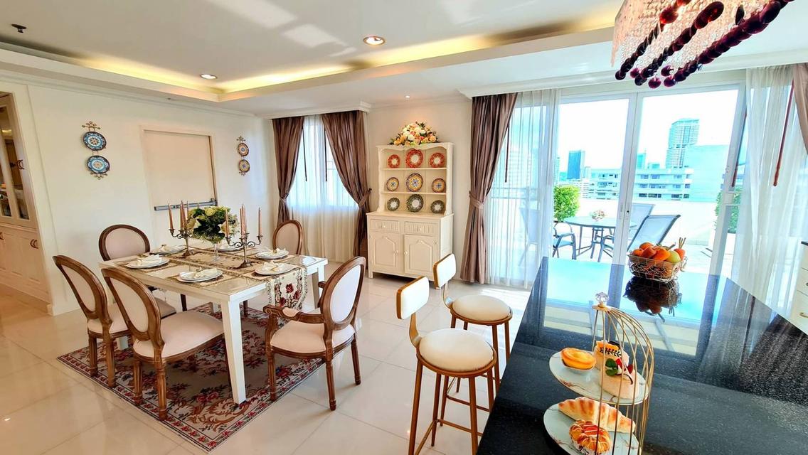Penthouse duplex for rent, 22nd-23rd floor, Piyathip Place, Sukhumvit 39. Excellent location, convenient transportation, near ASB International School 6