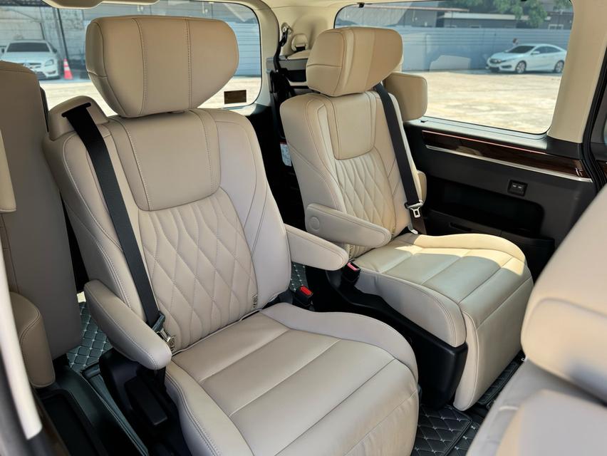 Toyota Majesty 2.8 grande top 2024 สีดำ  ออโต้ ใหม่ที่สุดในตลาด รูปที่ 11