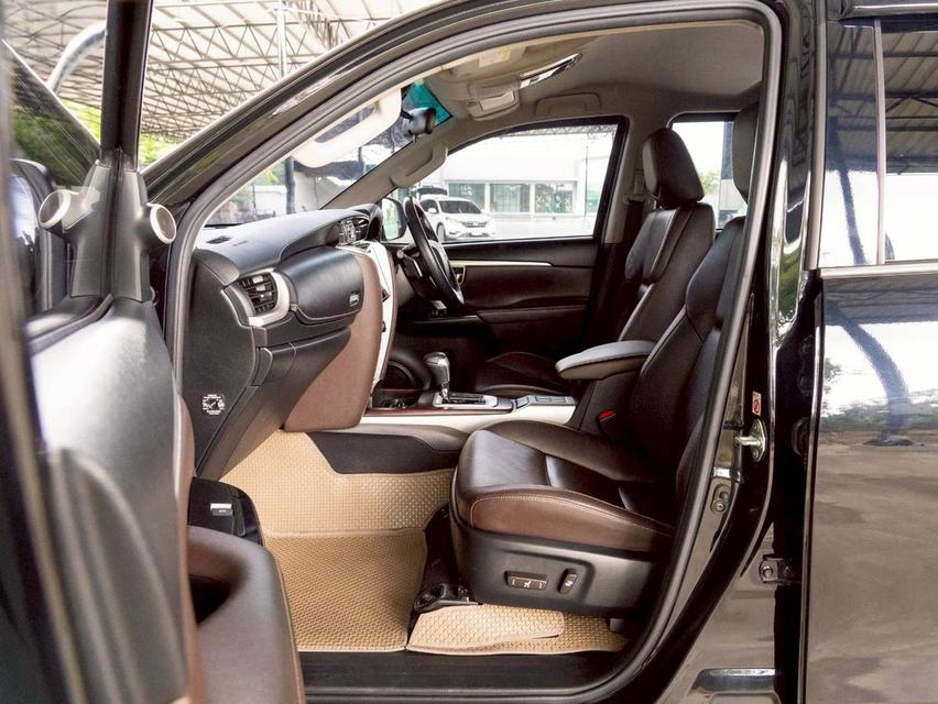 Toyota fortuner 2.4V ปี 2019 9