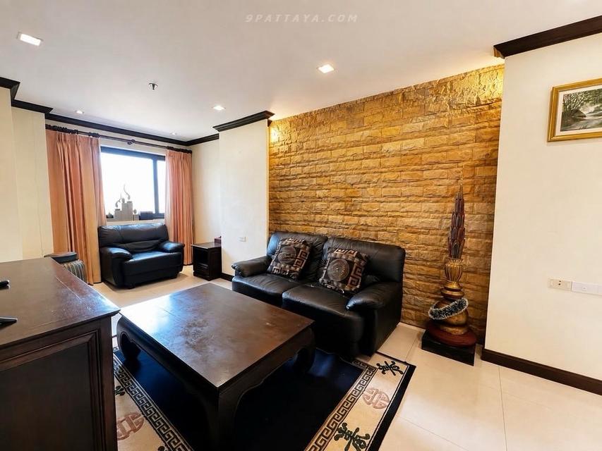 Urgent Sale — Spacious 1-Bedroom Condo at Nirvana, Thappraya RoadSpacious condo for urgent sale at Nirvana on Thappraya Road, located in the Pratumnak 17