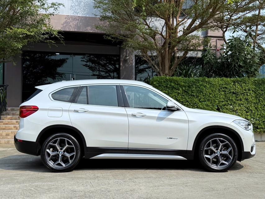 2017 BMW X1 18d ( ดีเซล ) F48 รถออกศูนย์ BMW THAILAND รถวิ่งน้อย เข้าศูนย์ทุกระยะ ไม่เคยมีอุบัติเหตุครับ 2