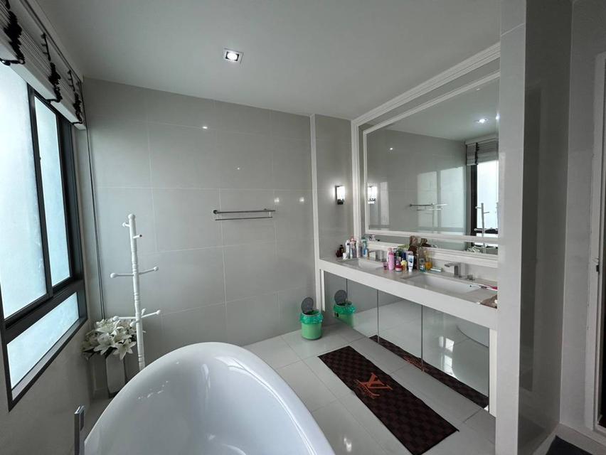 บ้านเดี่ยวสามชั้น โครงการฯนาราสิริ ทรอเพียรี่ นวมินทร์  56 ตรว..เฟอร์นิเจอร์ครบ  15