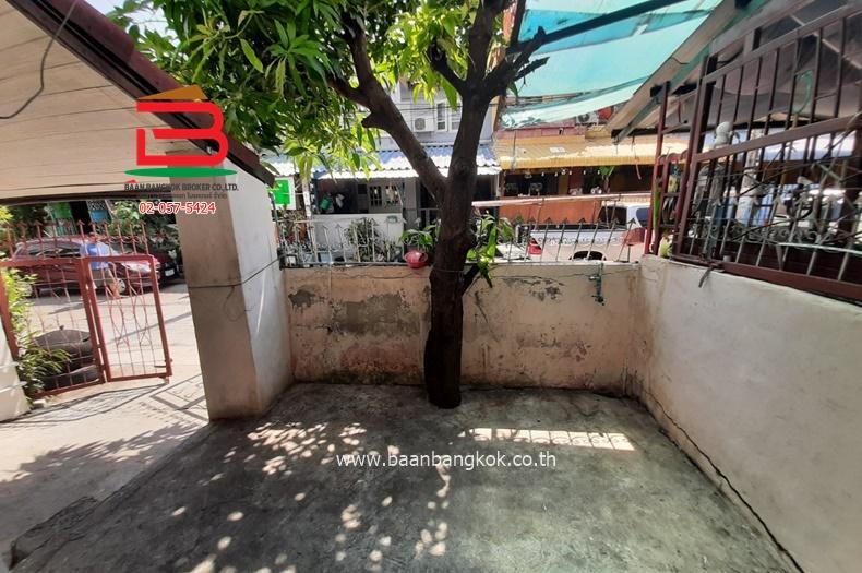 ทาวน์เฮ้าส์ หมู่บ้านพิศาล (ท่าข้าม 30) (ใกล้เซ็นทรัลพระราม 2) เนื้อที่ 18 ตรว.แขวงแสมดำ เขตบางขุนเทียน 4