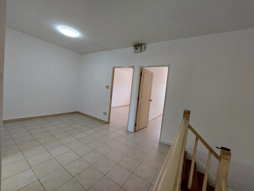 ให้เช่าราคาถูกทาวน์โฮม 2 ชั้น 3 ห้องนอน , 2 ห้องน้ำ , 1 โถงลึก , 1 ลานซักล้างมีหลังคา, จอดรถหน้าบ้านได้ 1 คัน หมู่บ้านพนาลี 1 ซอยเทียนทะเล 32 11