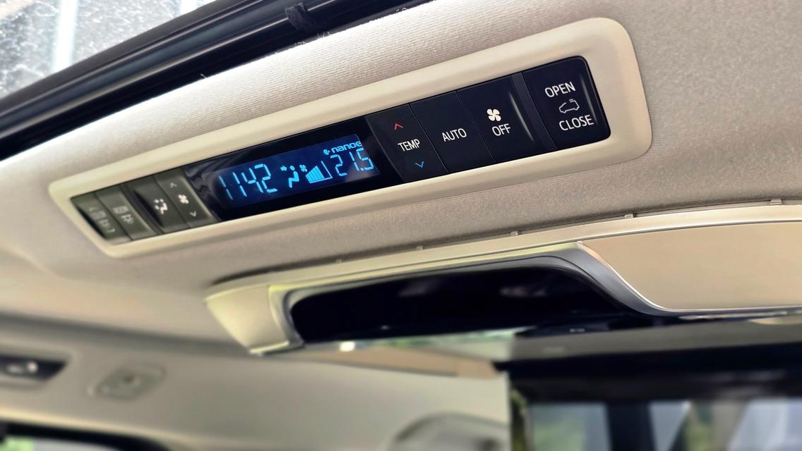 รหัสรถ WB36 TOYOTA Alphard 2.5  SC Package รุ่น Top สุด ปี 22  13