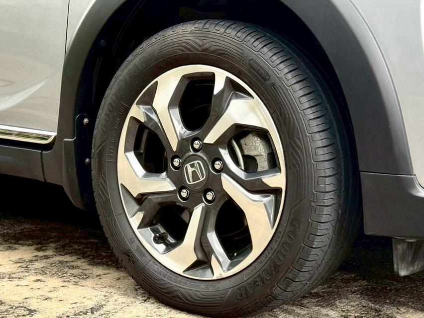 รหัสรถ PAT7858 Honda BR-V 1.5 SV (Top) สีเงิน ปี2018  6
