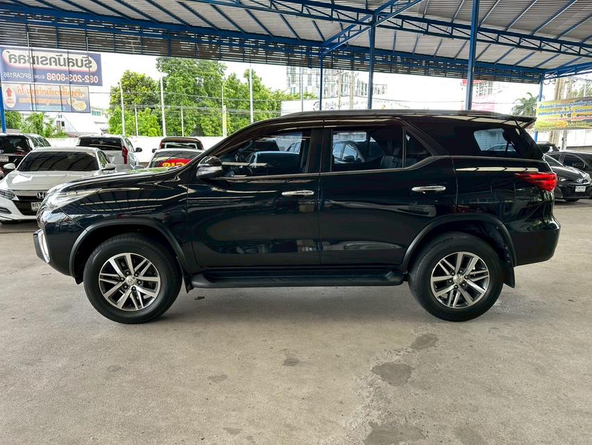 รถบ้าน สภาพดี Fortuner 2.8V (2WD)