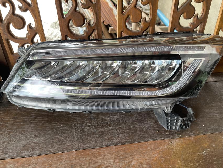 ชุดแต่งไฟหน้า, ไฟท้าย Honda Accord G8  10