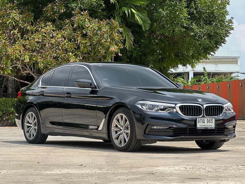 รหัสรถ PAT965 BMW 530e Elite (G30) สีดำ ปี2019