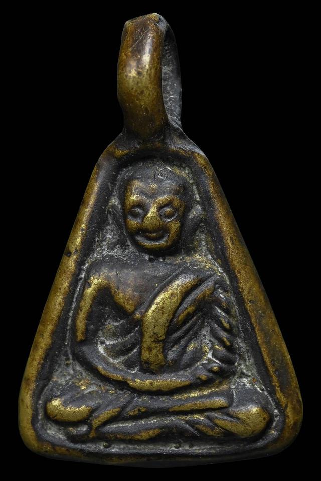 เหรียญหล่อจอบเล็ก หลวงพ่อเงิน วัดบางคลาน พิมพ์แข้งติด นิยมสุด เนื้อโลหะผสม องค์ท่านสวยไม่มีลิมิตครับ