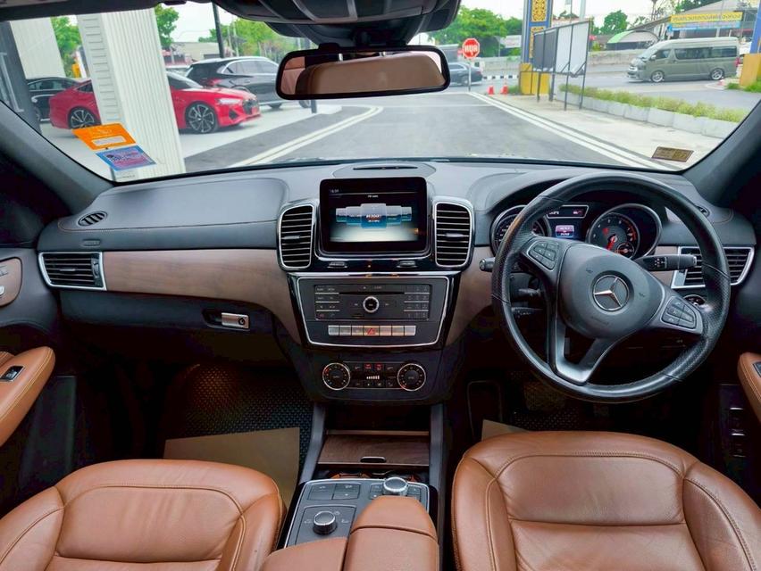 รหัสรถ KPV3833 2018 BENZ GLE-500e  สีดำ 7