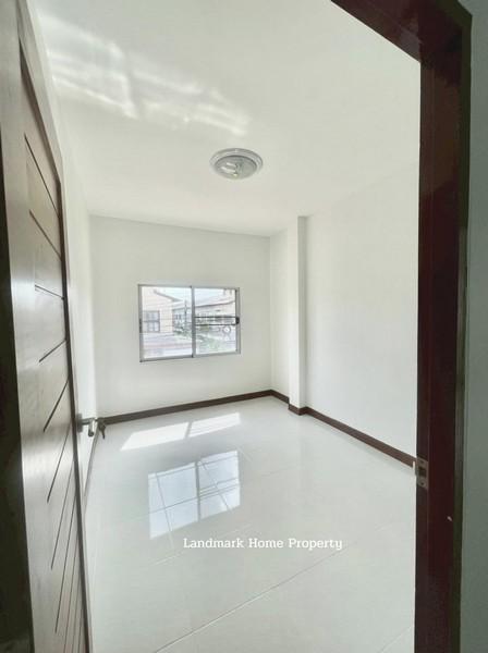 lN-060 ขายทาวน์โฮม 2 ชั้น หลังมุม เมืองประชา หทัยราษฎร์ 35 เนื้อที่ 34 ตรว 3นอน 2น้ำ ทำเลดี ใกล้ห้างแฟชั่นไอซ์แลนด์ 5