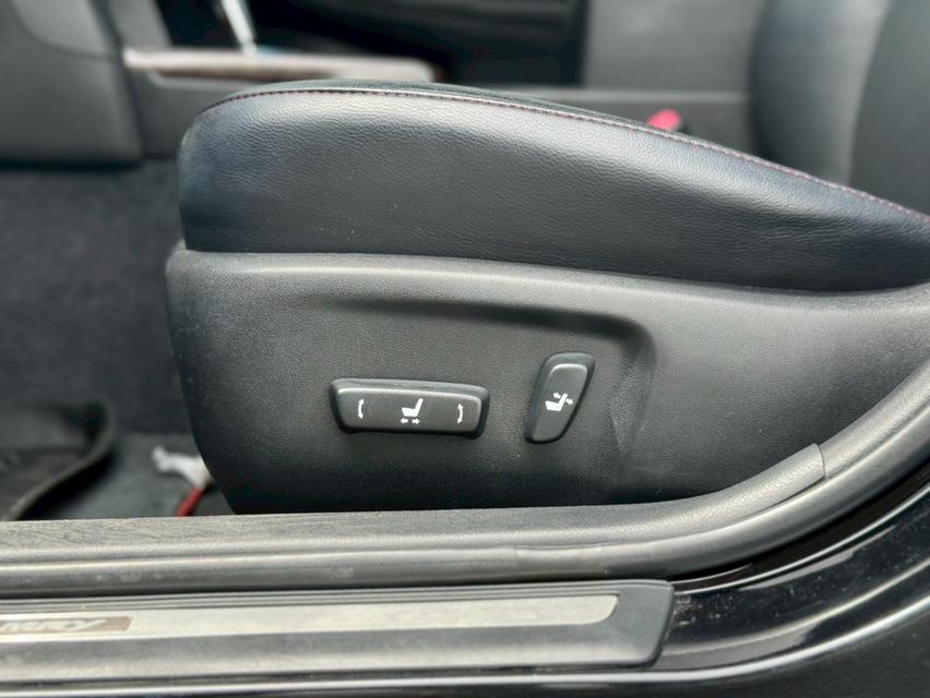 TOYOTA. CAMRY 2.0G EXTREMO Y2015 สีดำ ออโต้ 20