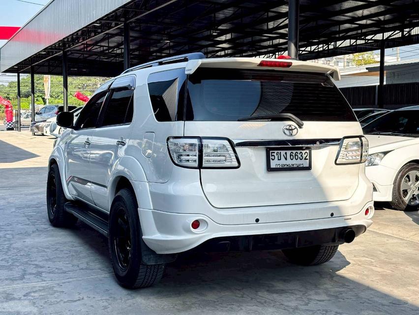 ขายรถ Toyota Fortuner 3.0 TRD Sportivo 4WD ปี 2010 สี ขาว เกียร์ออโต้ รูปที่ 6