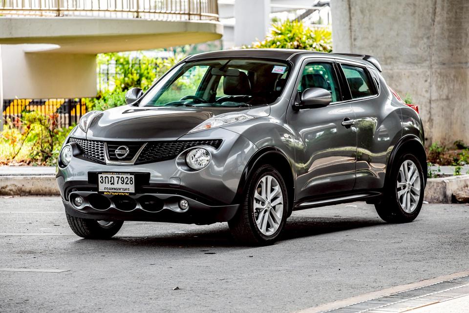 Nissan Juke 1.6V ปี 2014 สีเทา สวยเดิม มือเดียวป้ายแดง 