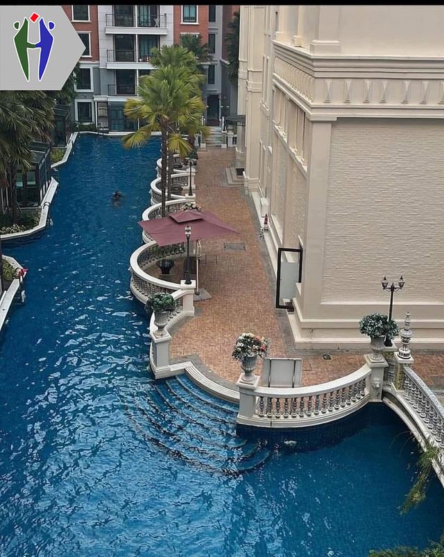 เอสปัญน่า คอนโด จอมเทียนพัทยาให้เช่า  •	ขนาด 35 ตารางเมตร, 1 ห้องนอน 1 ห้องน้ำ •	ทีวี, 2 แอร์, ตู้เย็น, ไมโครเวฟ •	บิ๊วอินครัวยุโรป เฟอร์นิเจอร์ครบชุด 9