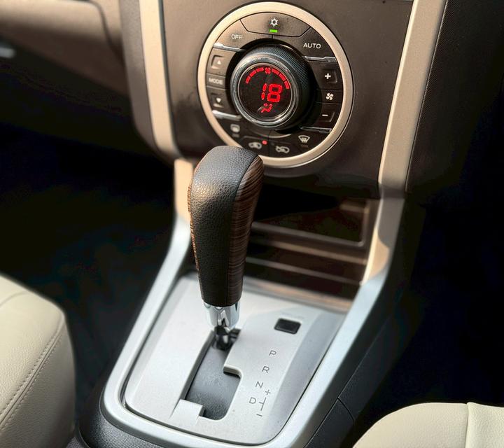 Isuzu MU-X 3.0DVD ปี14 10