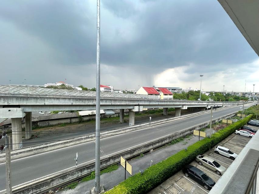 วี คอนโด เอกมัย - รามอินทรา 13