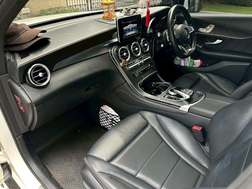 Mercedes Benz GLC250d AMG Dynamic 4MATIC (W253)2.2L Diesel Turbo 9G-Tronic Sunroof  12