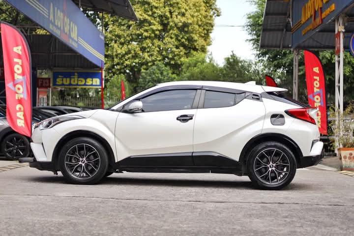 ขาย TOYOTA CHR สภาพดีมาก 6