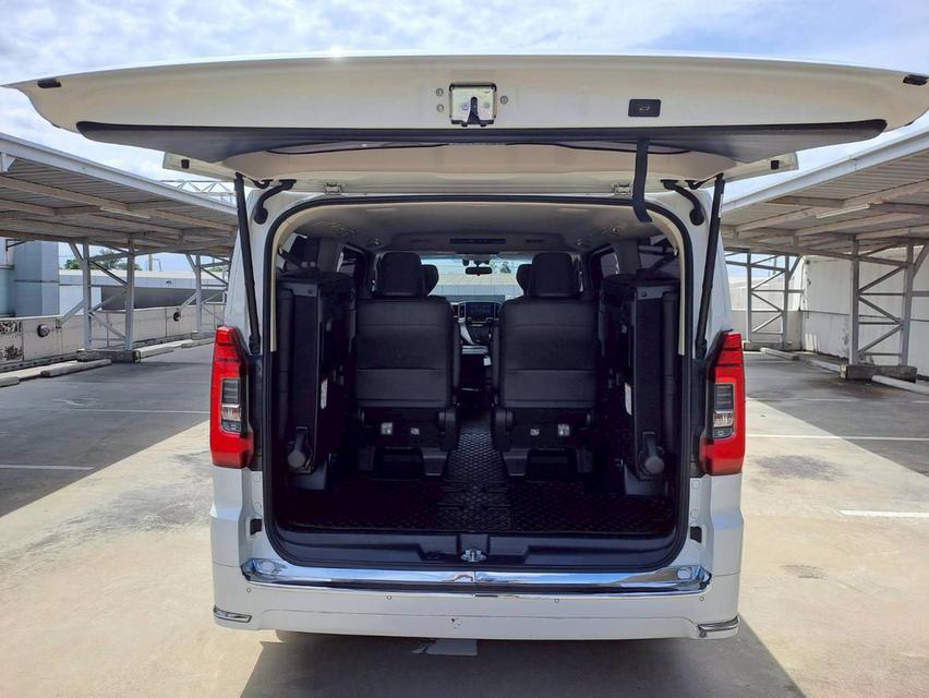 TOYOTA MAJESTY  2.8 PREMIUM ปี2020 สีขาว 8