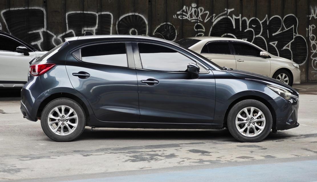 Mazda-2 XD 1.5 Sports ปี 2015 5