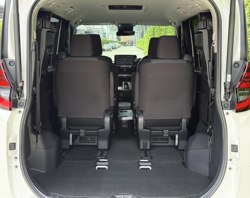 Toyota Noah Hybrid X ปี 2024 มือเดียว สภาพป้ายแดง วิ่งไปเพียง 46,xxx km. รูปที่ 13