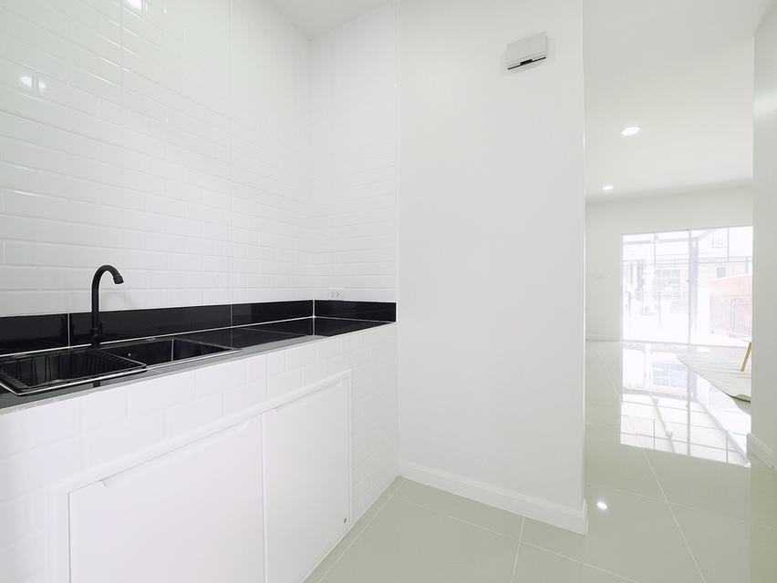 ขายทาวน์เฮ้าส์ 2 ชั้น ม.โมดิวิลล่า 18.8 ตร.ว. 4นอน 2น้ำ [รังสิต-คลอง7] ขาย 1.78ล้าน 9