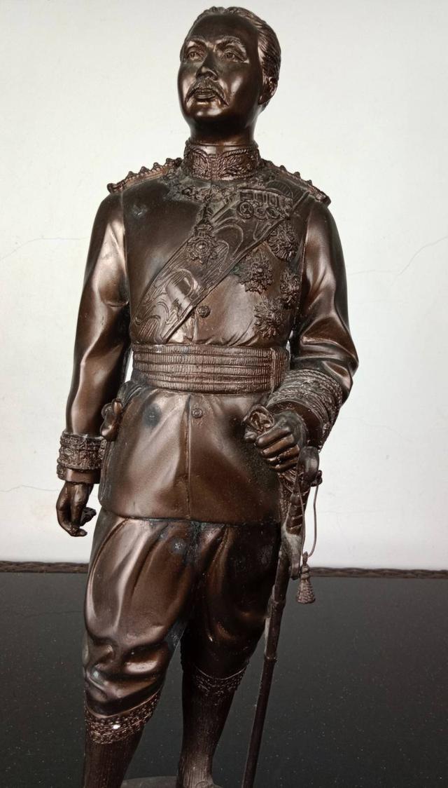 558.พระบรมรูปหล่อในหลวงรัชกาลที่ 5 พระบาทสมเด็จพระจุลจอมเกล้าเจ้าอยู่หัว รูปย่อยที่ 2