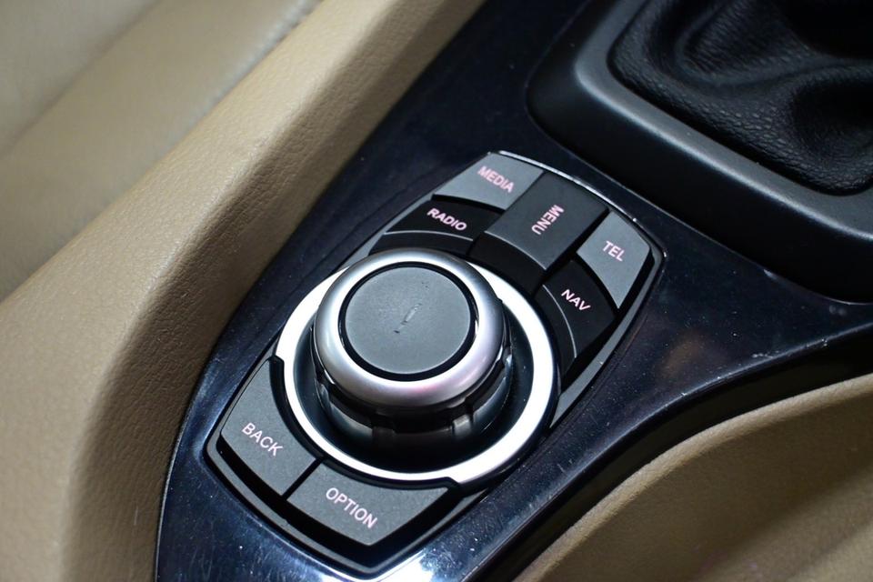 รหัสรถ JRS6969 BMW x1 sDrive18i ปี12 รูปที่ 18