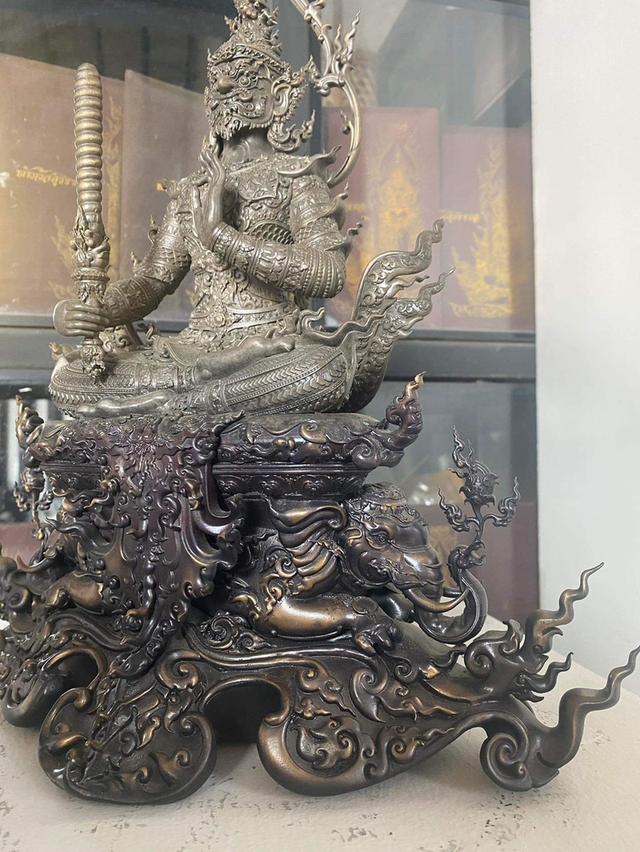 ท้าวเวสสุวรรณ หน้าตัก5นิ้ว เนื้อบรอนซ์ รุ่นพระธาตุดอยตุง เชียงราย ปี64 3