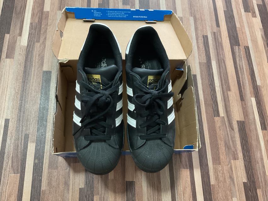 รองเท้า adidas superstar 6