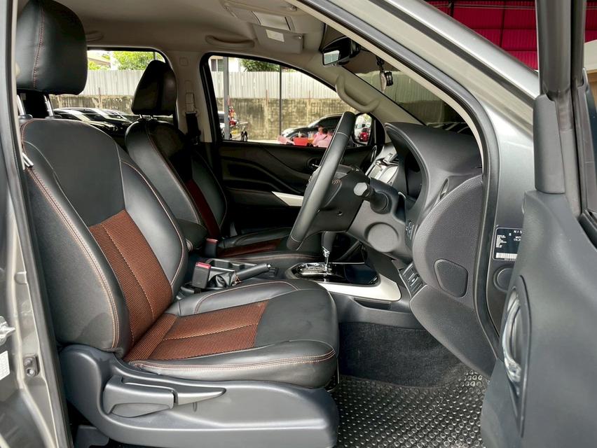  NISSAN NAVARA NP300 2.5 EL DOUBLE CAB CALIBRE BLACK EDITION 2020  11
