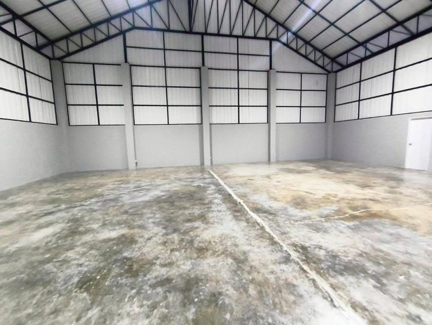 ให้เช่าโกดัง พร้อมสำนักงาน พร้อมห้องพัก ย่านบางใหญ่ ซอยวัดต้นเชือก ถนนทางหลวงชนบท นบ.5014 / สร้างใหม่ / พื้นที่ใช้สอยรวม 408 ตารางเมตร 6