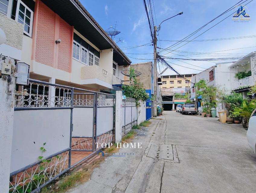 ขายด่วน❗️ทาวน์เฮ้าส์ 2 หลังเชื่อมกัน 32 ตร.ว. 4 ห้องนอนใหญ่ 6