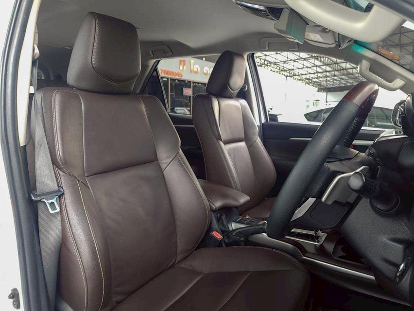 TOYOTA FORTUNER 2.4 V 2WD ปี 2019 9