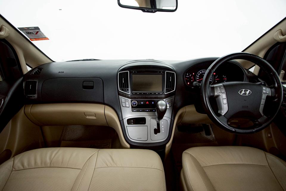 HYUNDAI H-1 2.5 DELUXE  2018  15