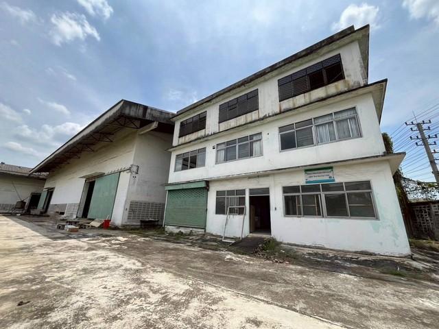 โรงงานพร้อมสำนักงาน 3 ชั้น พื้นที่ 2-3-82 ไร่ ซ.สุขาภิบาล 2 ถ.พุทธมณฑลสาย 4 ต.อ้อมน้อย อ.กระทุ่มแบน จ.สมุทรสาคร 3