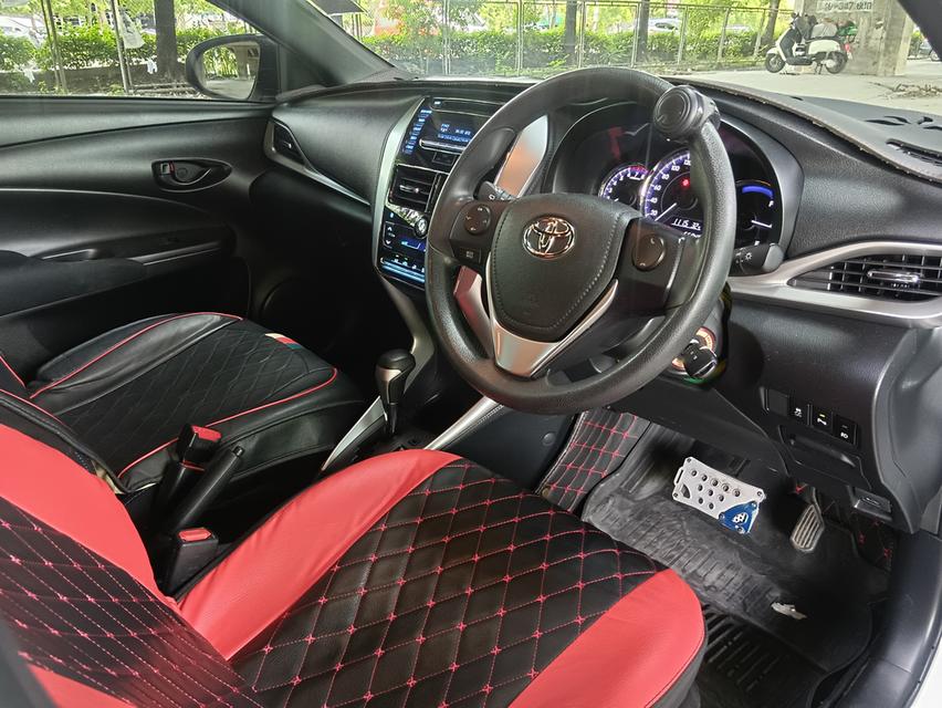 Toyota yaris 1.2entry cvt 2019 ราคา 329,000 9